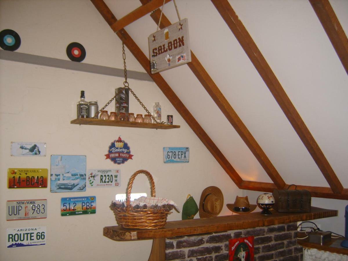 Chambre Campagnarde Du Gres Rouge De Beauval Exterior foto